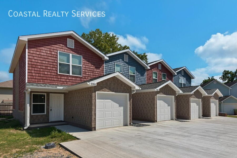 2253 Whitman Ln in Fort Walton Beach, FL - Building Photo