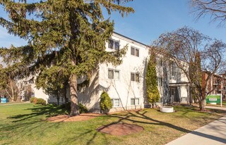 River Vista in Edmonton, AB - Building Photo