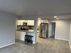 5609 E Minnesota Dr in Denver, CO - Building Photo - Building Photo