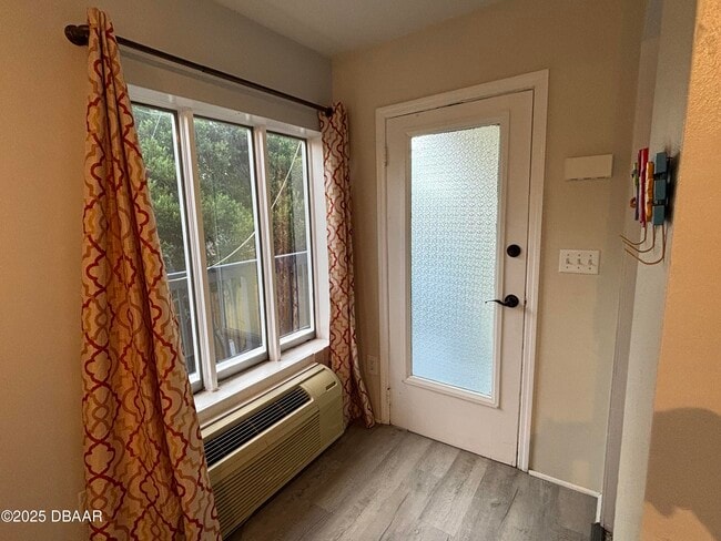 528 Bostwick Ave in Daytona Beach, FL - Building Photo - Building Photo