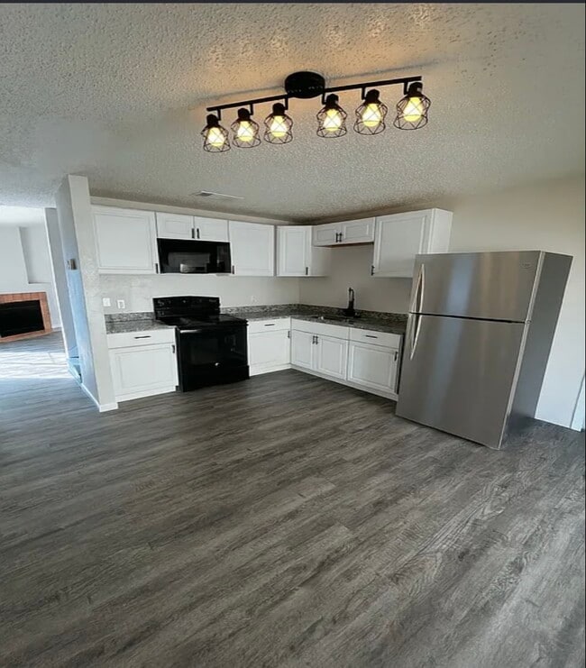 property at 2810 Diamond Fld