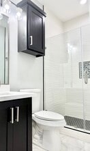 2108 E Viviana St, Unit 1 in Edinburg, TX - Foto de edificio - Building Photo