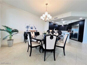 23850 Via Italia Cir in Bonita Springs, FL - Foto de edificio - Building Photo