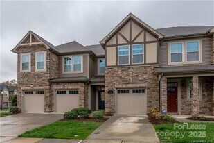 7334 Dulnian Wy in Charlotte, NC - Building Photo