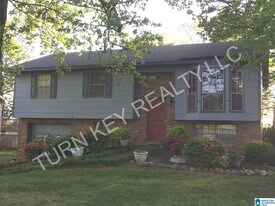 2548 Janice Cir NE in Birmingham, AL - Building Photo