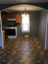 1102 5th Ave SE in Watertown, SD - Building Photo - Building Photo