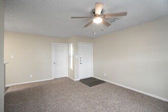 The Sundance Apartments in Harlingen, TX - Foto de edificio - Interior Photo