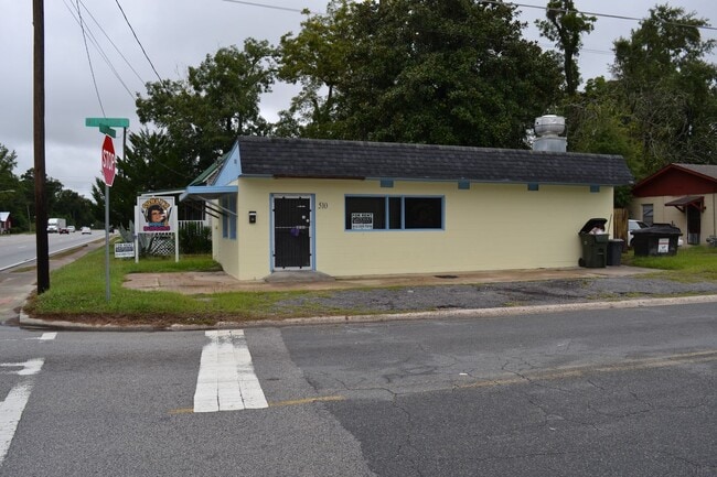 property at 1021 S Georgia Pkwy E