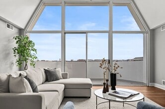 700 7th St SW, Unit 813 in Washington, DC - Building Photo - Building Photo