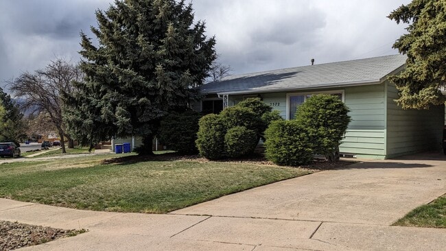 property at 2572 Elvin Ave