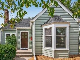 5600 Harriet Ave in Minneapolis, MN - Building Photo