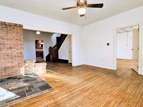 461 W Main Ave in Myerstown, PA - Foto de edificio - Building Photo