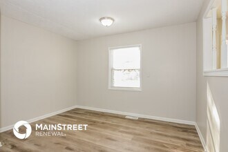 4953 W Deborah St in Indianapolis, IN - Building Photo - Building Photo