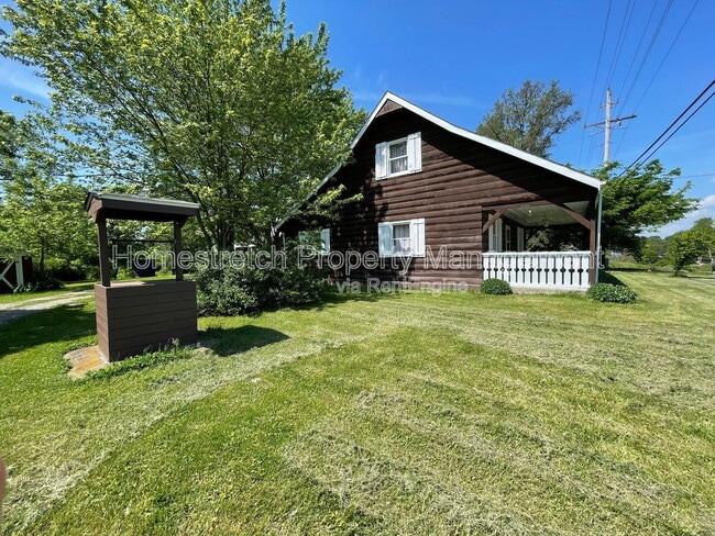 6132 IL-162 in Maryville, IL - Building Photo - Building Photo
