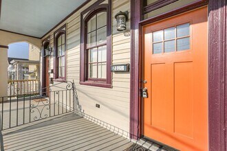 2120-2122 New Orleans St in New Orleans, LA - Foto de edificio - Building Photo