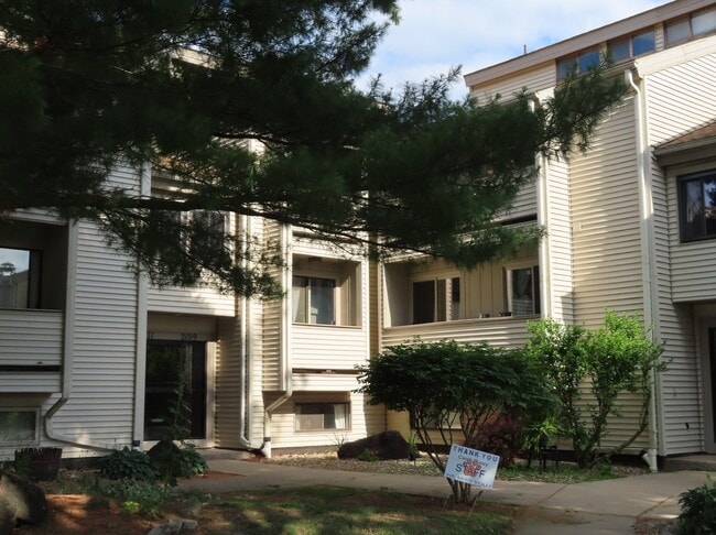 2109 Melrose Dr, Unit A