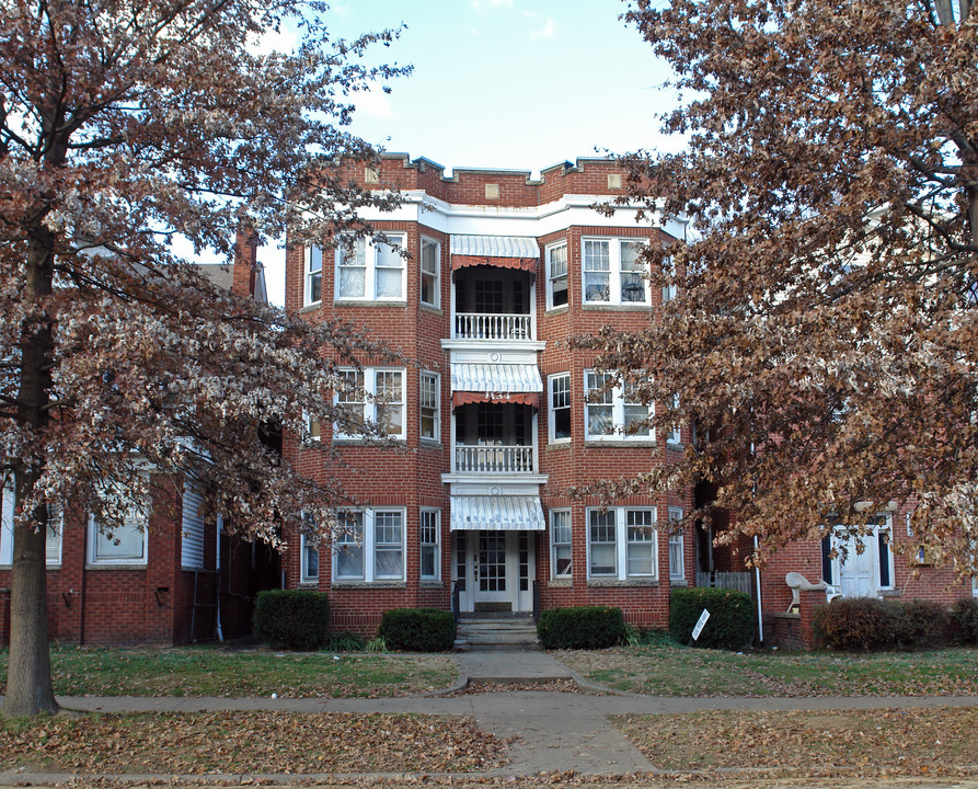 1134 9th Ave in Huntington, WV - Building Photo