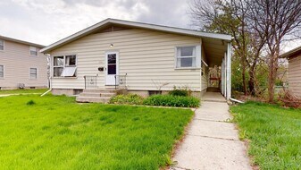 2109 Barr Dr in Ames, IA - Building Photo