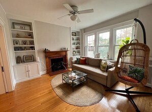 4 Avon St, Unit 4 in Cambridge, MA - Building Photo - Building Photo