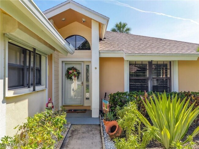 1342 Park Lake Dr in Naples, FL - Foto de edificio - Building Photo