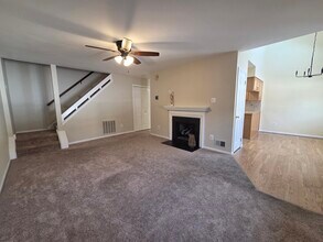 36 Heather Ct in Newtown, PA - Foto de edificio - Building Photo