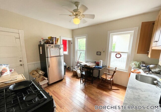 26 Taft St in Boston, MA - Building Photo - Building Photo