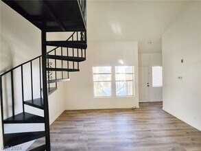3923 Gogo Way in Las Vegas, NV - Building Photo - Building Photo