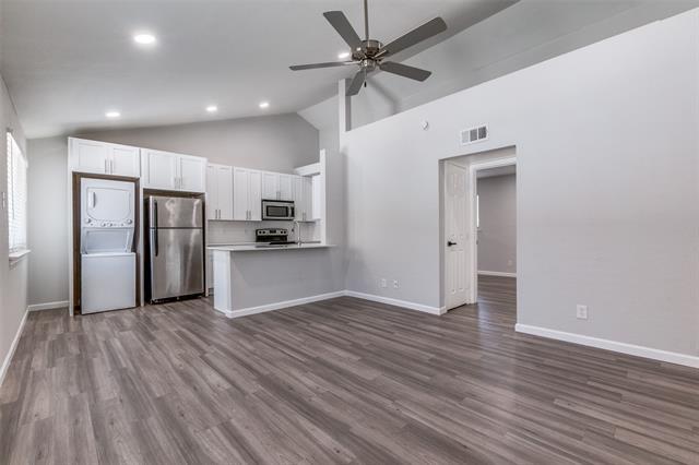 property at 5444 Gaston Ave