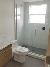 924 Marseille Dr-Unit -5 in Miami Beach, FL - Foto de edificio - Building Photo