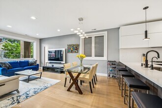 2149 W Belmont Ave in Chicago, IL - Building Photo - Building Photo