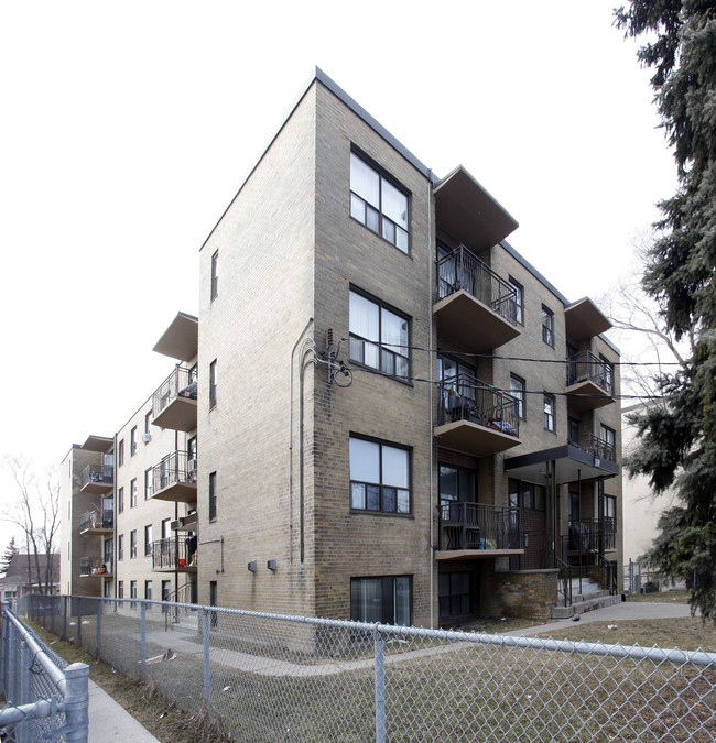 2868 Keele St in Toronto, ON - Building Photo - Primary Photo