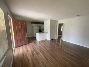 1137 Jamajo Blvd in Orlando, FL - Building Photo - Building Photo
