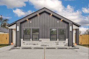 7811 Sandra St in Houston, TX - Building Photo