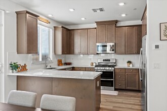 3554 Damora Ave in Sacramento, CA - Building Photo - Building Photo