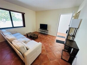 619 Euclid Ave, Unit 3A in Miami Beach, FL - Building Photo - Building Photo