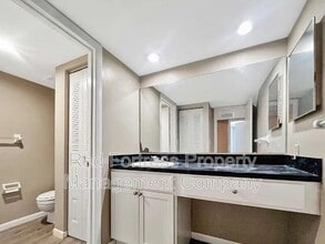 5241 Cedarbend Dr in Ft. Myers, FL - Building Photo - Building Photo