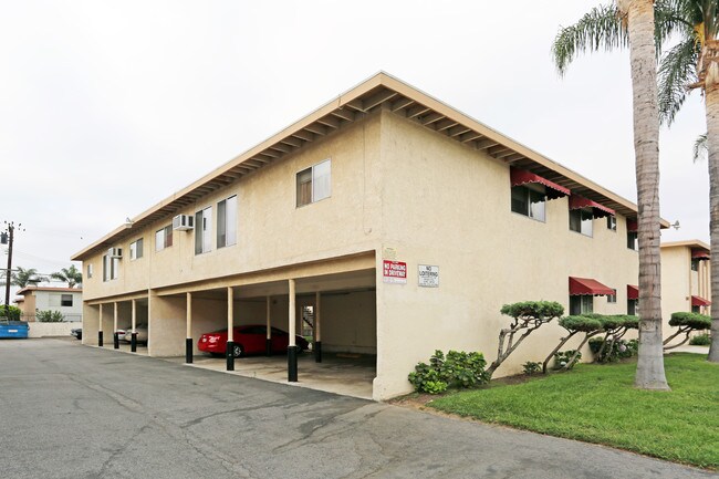 12612 Sunswept Ave in Garden Grove, CA - Foto de edificio - Building Photo