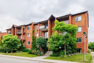 3562 Charles-Daoust Rue in Laval, QC - Building Photo