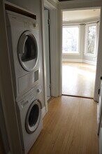 3643 N Hoyne Ave, Unit 2 in Chicago, IL - Building Photo - Building Photo