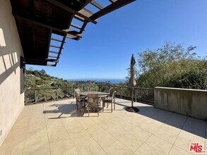 401 Nicholas Ln in Santa Barbara, CA - Building Photo - Building Photo