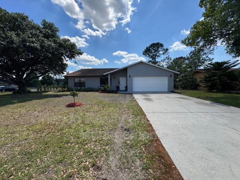 635 Driver Cir in Kissimmee, FL - Building Photo