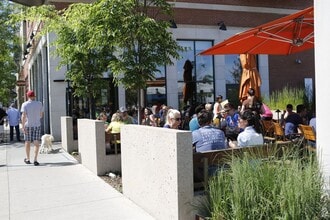 692 N High St in Columbus, OH - Building Photo - Interior Photo