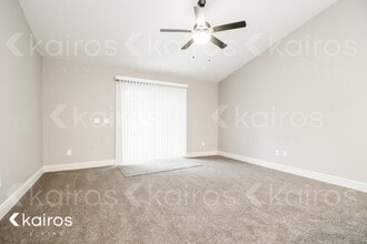 17 Malauka Radial Cir in Ocklawaha, FL - Foto de edificio - Building Photo