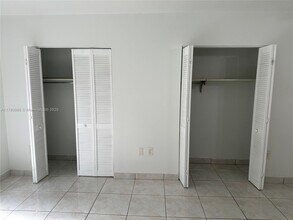 4715 NW 7th St in Miami, FL - Building Photo - Building Photo