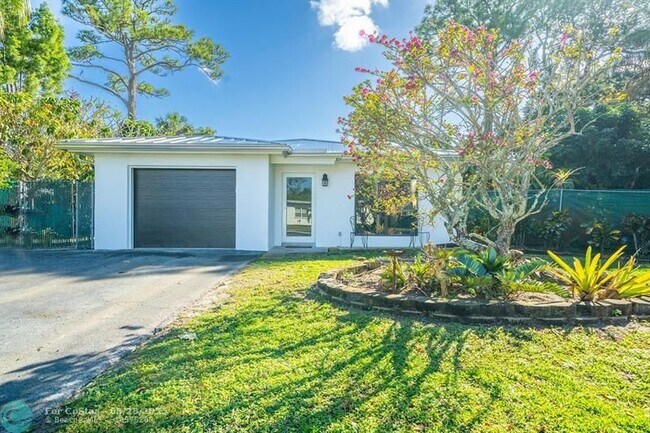 5110 Cleveland Rd in Delray Beach, FL - Building Photo - Building Photo