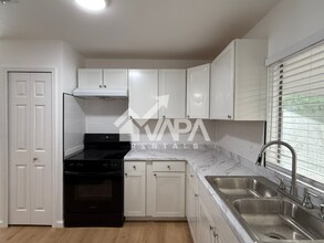 12829 Independence Ave in San Antonio, TX - Building Photo - Building Photo