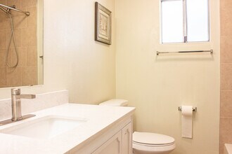 4225 Parkwood Ct in Bakersfield, CA - Building Photo - Building Photo