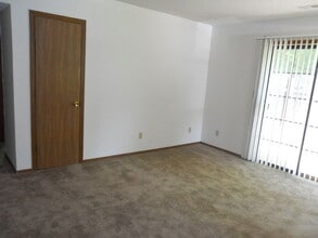 3608 Westridge Dr in Lawrence, KS - Building Photo - Building Photo