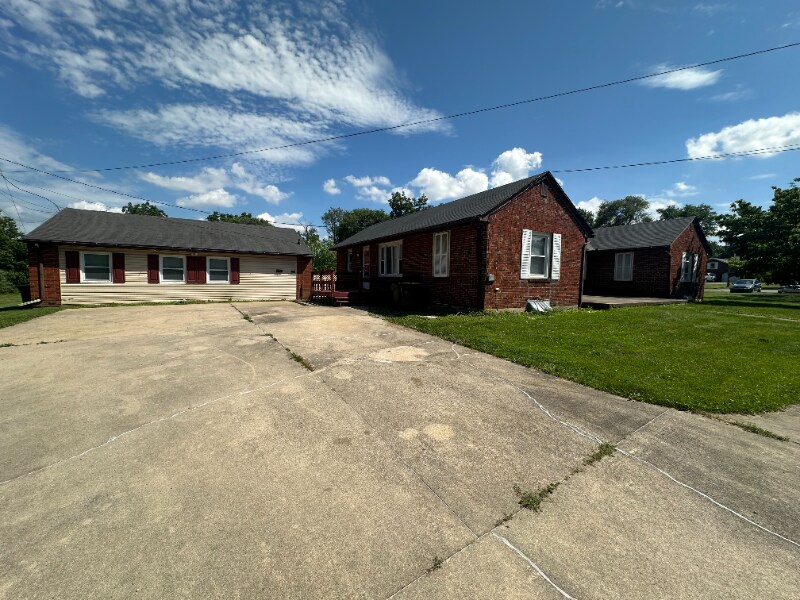 5388 Chapmans Rd in Orefield, PA - Foto de edificio