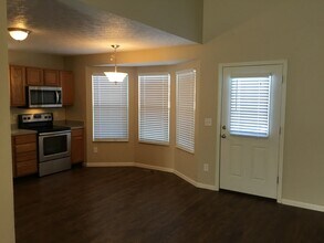 8480 Amarillo Dr in Blacklick, OH - Building Photo - Building Photo